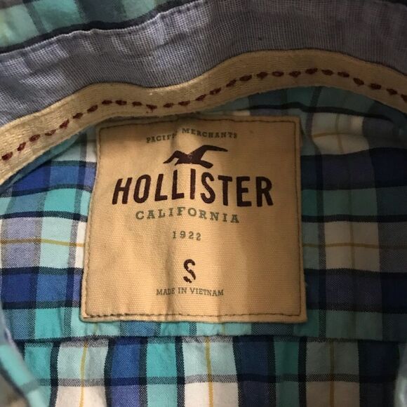 Hollister Plaid Flannel Button Down Shirt - Picture 4 of 5